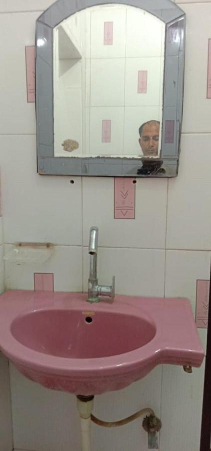 Jaya Palace Hotel By Wb Inn Dhaulpur Esterno foto